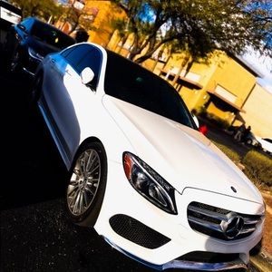 Meet your Posher, Kenier